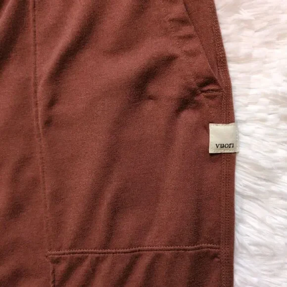 Vuori Halo Slim Flare DreamKnit Pants Women's Size Small Rosewood - Picture 3 of 10